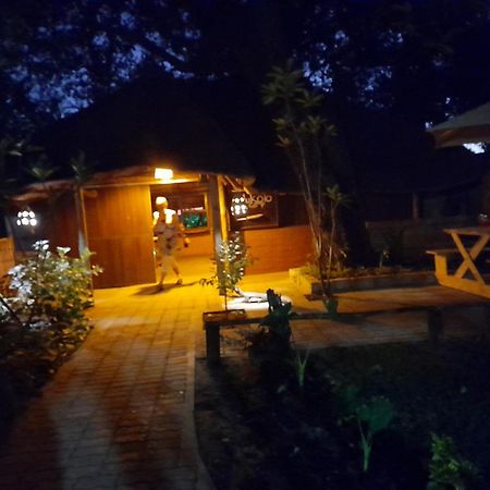 Mukolo Cabins & Camping Kongola Екстер'єр фото
